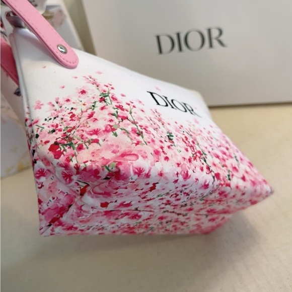 🎀 Miss Dior limited edition Floral Cosmetic Makeup Clutch Bag🎀 - Picture 14 of 17
